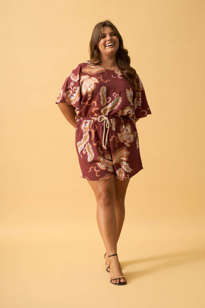 SHORT COM BOLSO E CADARCO FLOR DE VENTO