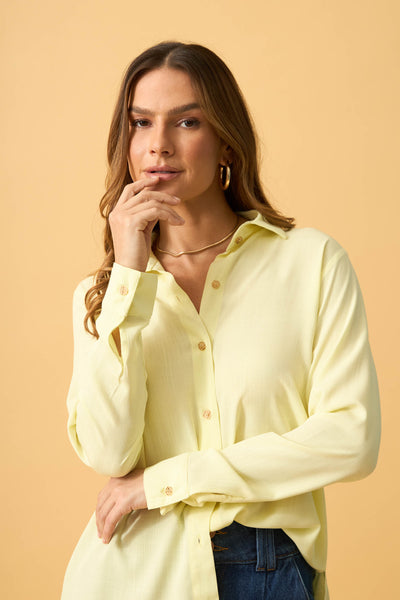 BLUSA SOCIAL COM BOTOES EM VISCOLINHO AMARELO CERA
