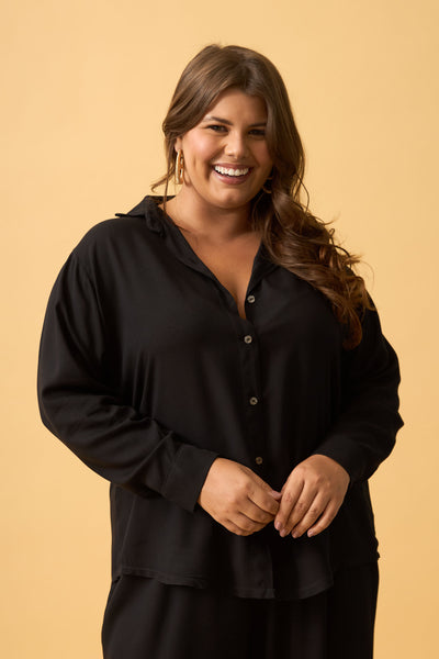 BLUSA SOCIAL COM BOTOES EM VISCOSE PRETO
