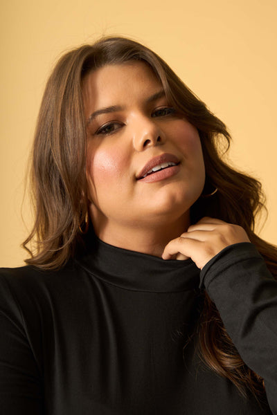BLUSA COM GOLA SUEDE LIGTH PRETO