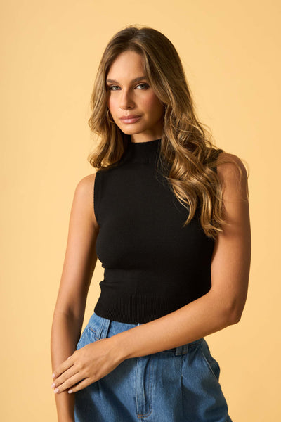 TRICOT COM GOLA PRETO