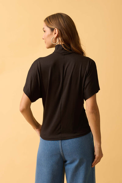 BLUSA COM GOLA SUEDE LIGHT PRETO