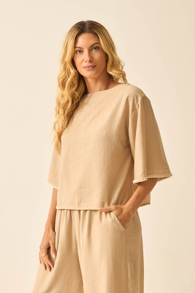 BLUSA MANGA EVASÊ E PONTO CROCHÊ MARFIM