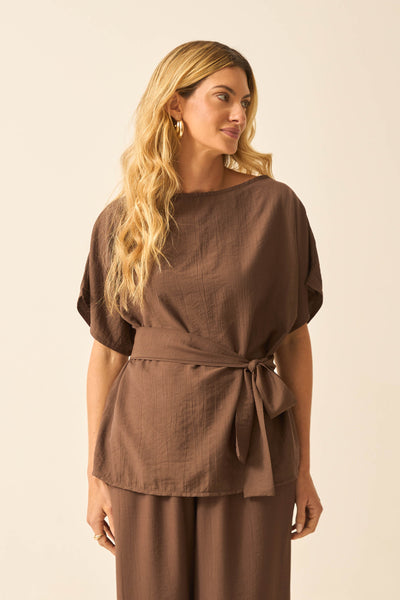 BLUSA COM FAIXA PARA AMARRAÇÃO TRUFA