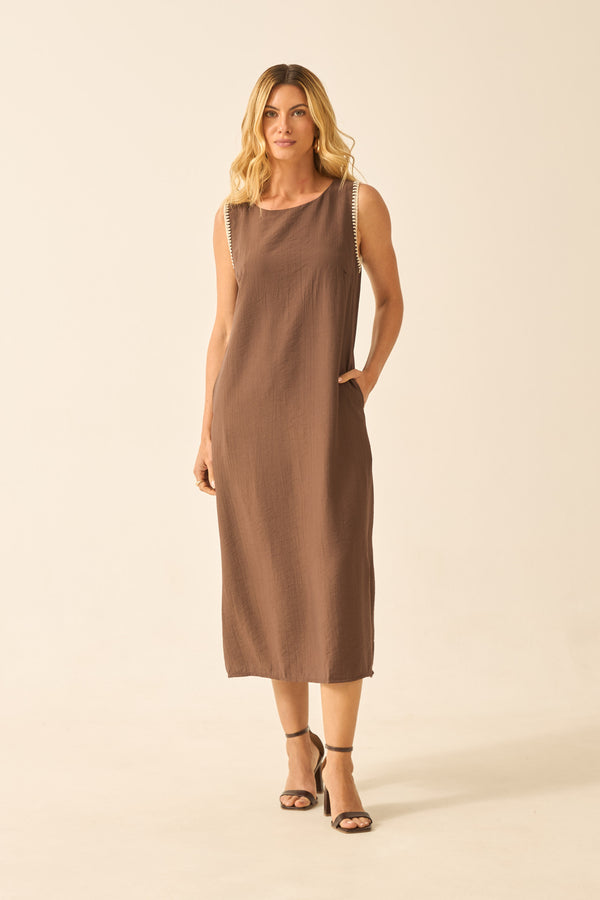 VESTIDO MIDI COM BOLSO TRUFA