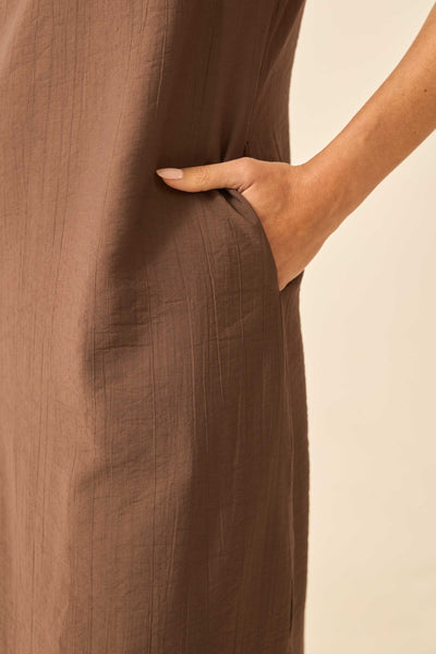 VESTIDO MIDI COM BOLSO TRUFA