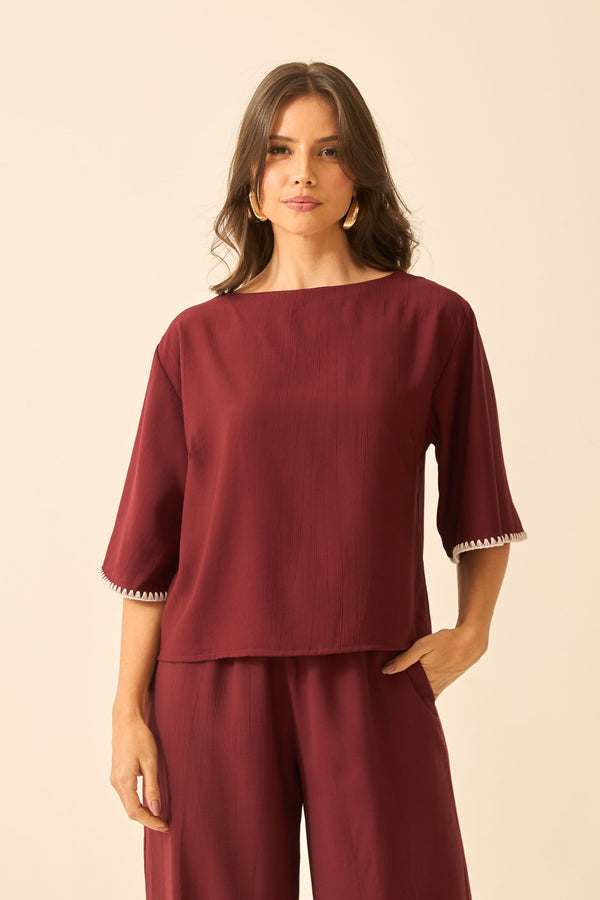 BLUSA MANGA EVASÊ E PONTO CROCHÊ CABERNET