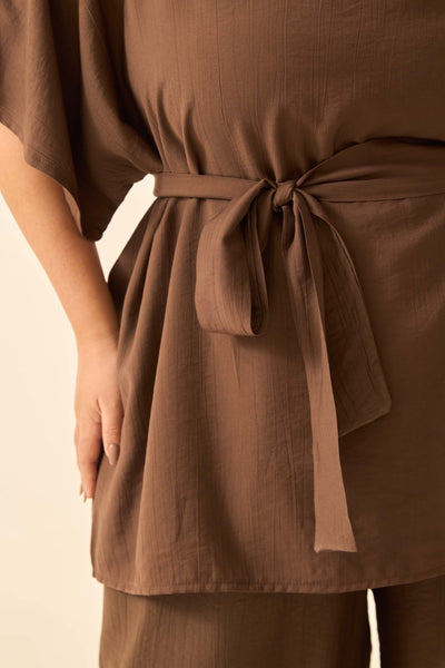 BLUSA COM FAIXA PARA AMARRAÇÃO TRUFA