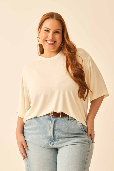 T-SHIRT COM GOLA EM MODAL OFF