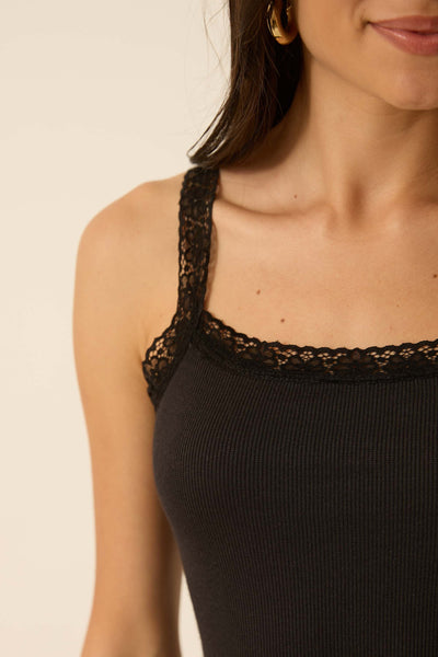 CAMISETA COM RENDA RIBANA CANELADA PRETO