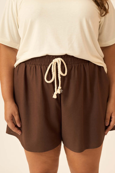 SHORT COM BOLSO E CADARÇO CAFÉ INTENSO