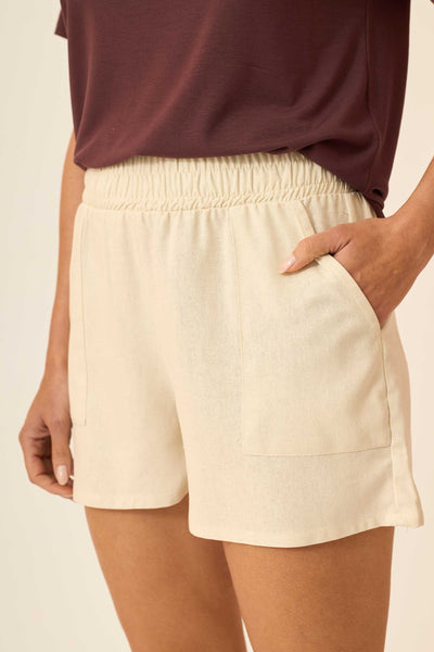 SHORT COM BOLSO VISCOLINHO TRANCOSO CRU