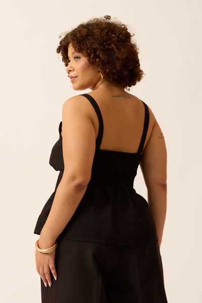 BLUSA DECOTE V RAYON SLUB PRETO