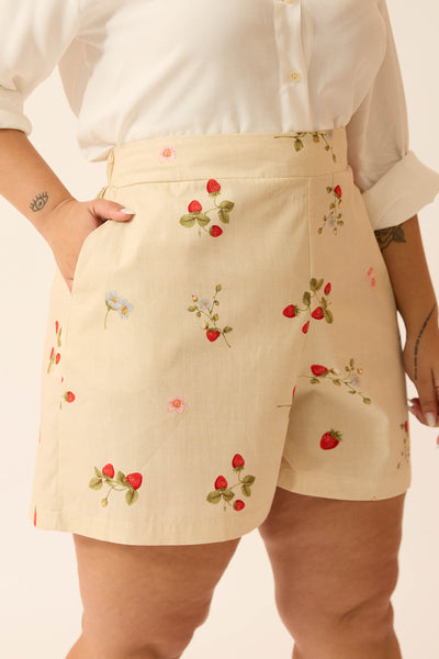SHORT COM BOLSO CAMPO DE MORANGOS ALGODÃO