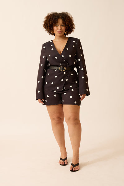 SHORT ALFAIATARIA MELISSA PLUS POÁ PRETO E BRANCO