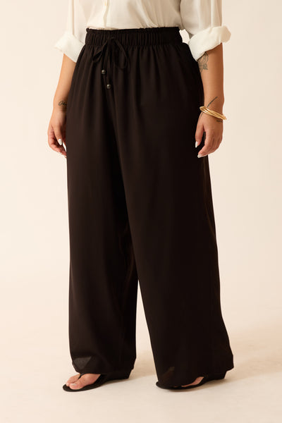 CALÇA RETA COM CORDINHA PRETO