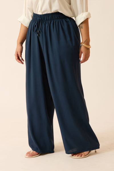 CALÇA RETA COM CORDINHA MARINHO