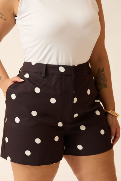SHORT ALFAIATARIA MELISSA PLUS POÁ PRETO E BRANCO